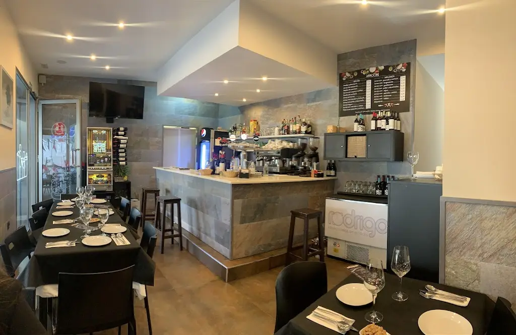 Petiscos Silvas ristorante a Tourais