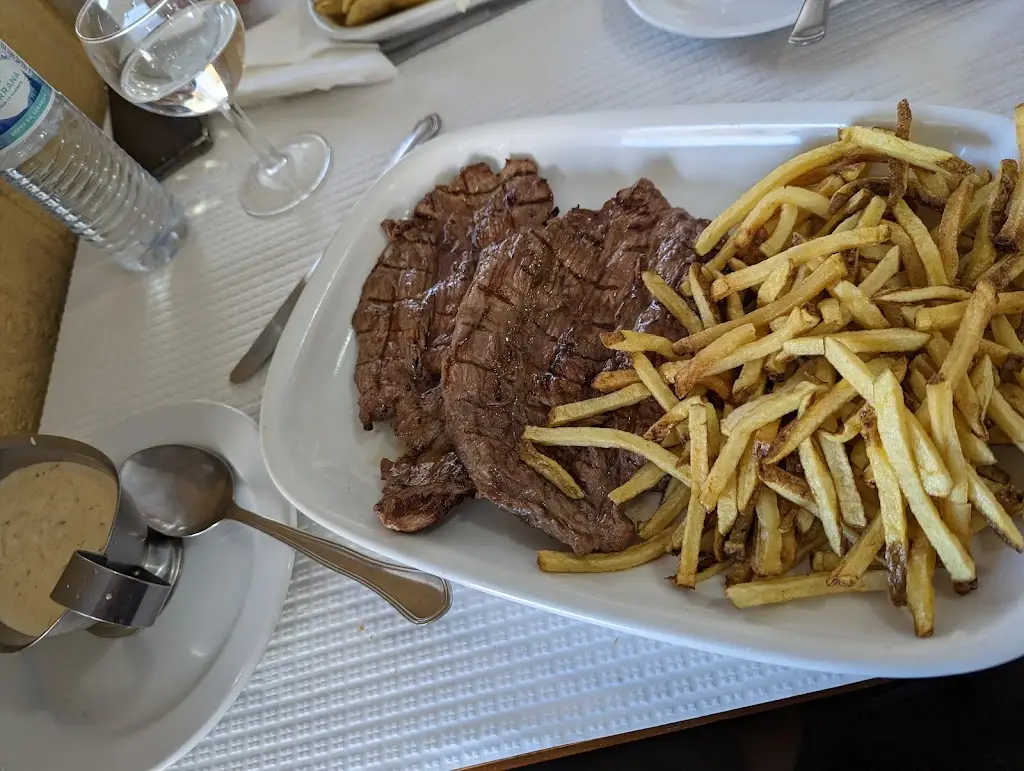 Arinto Hadi Wiharyo_Lagoa Azul_Venteira_recensione