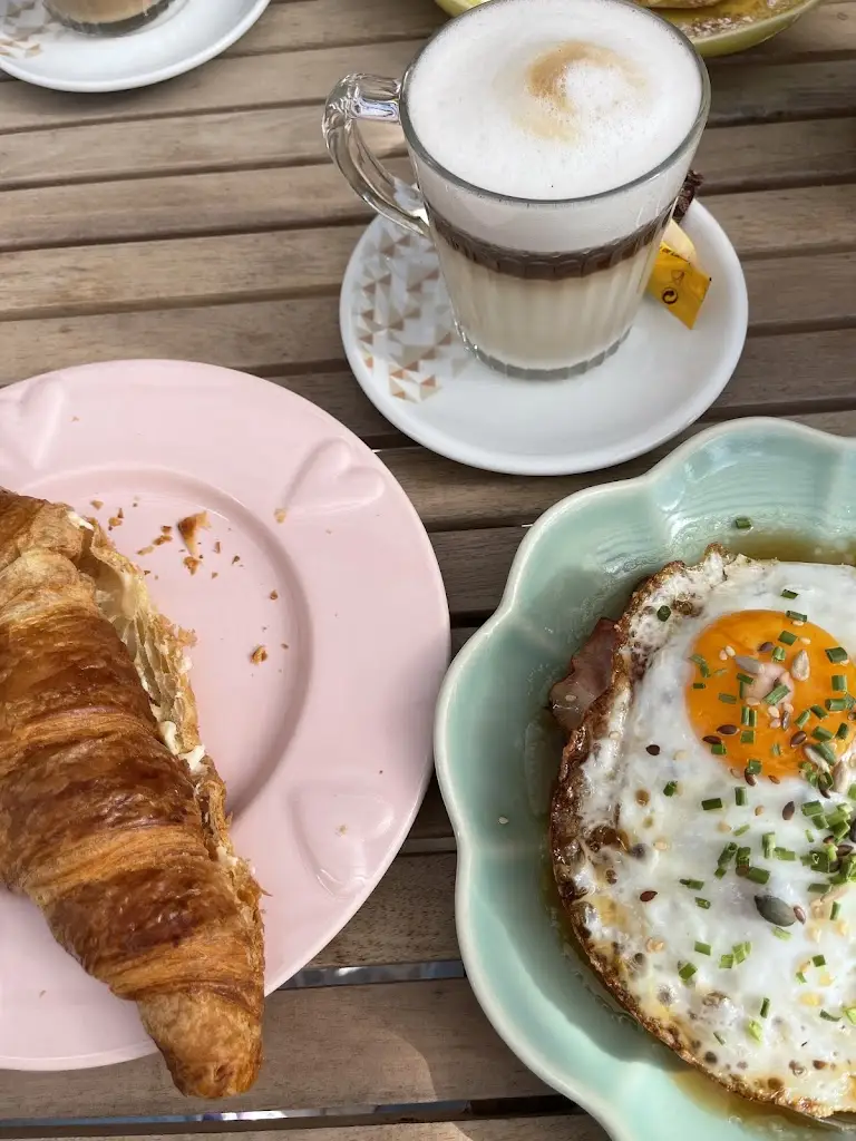 Jaki Nunez_Oak Café & Brunch_Terrugem_reseña