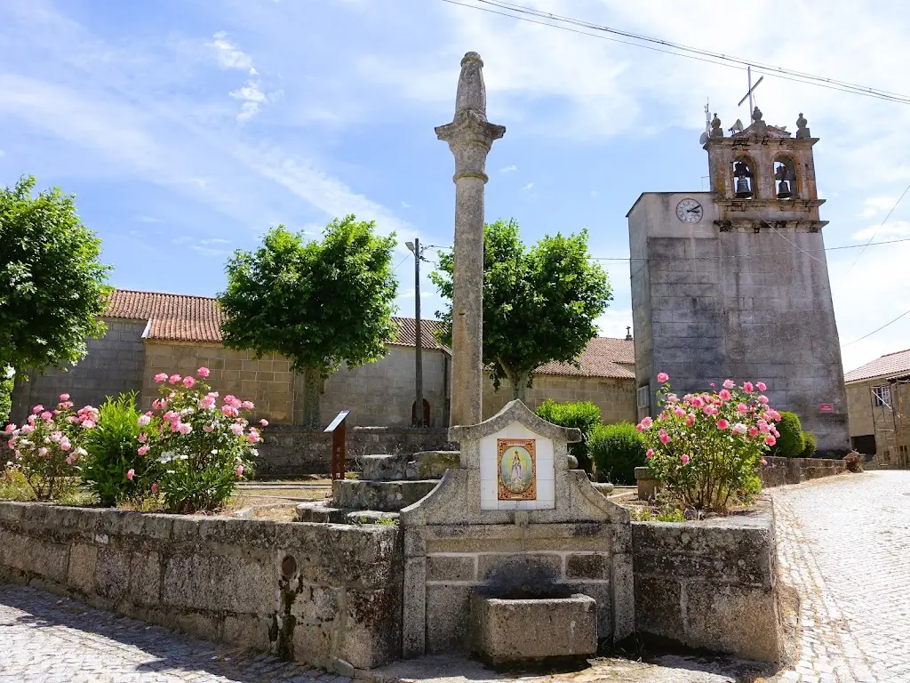 VICTOR MARTINEZ_Castelo de Vila do Touro_Vila do Touro_recensione