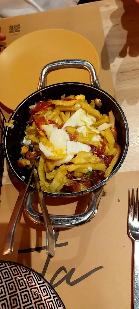 Casta Wine Bar & Restaurant_Espinho_slider_image_3