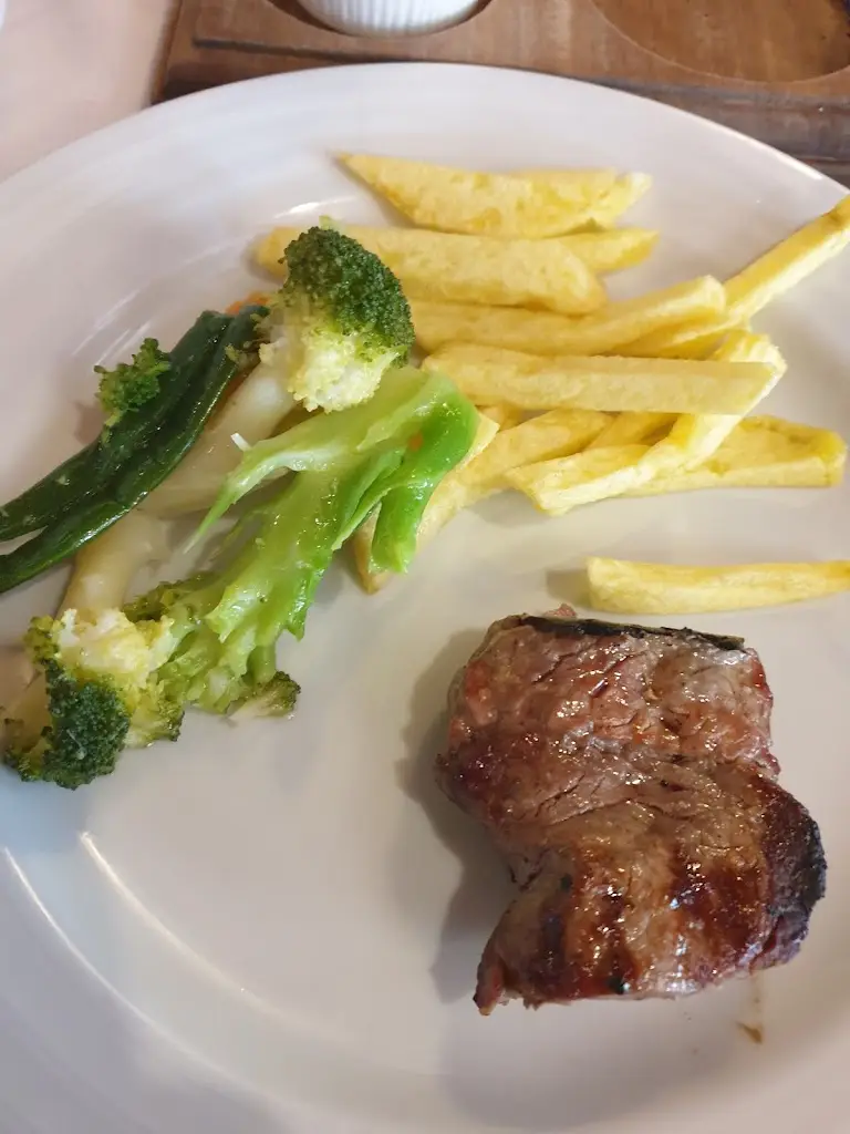 Pouria Sayyad Khodashenas_O Forno_Vila Franca de Xira_recensione