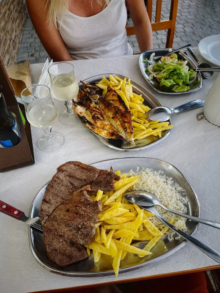 Michal Magyar_Casa Papagaio_Espinho_avis