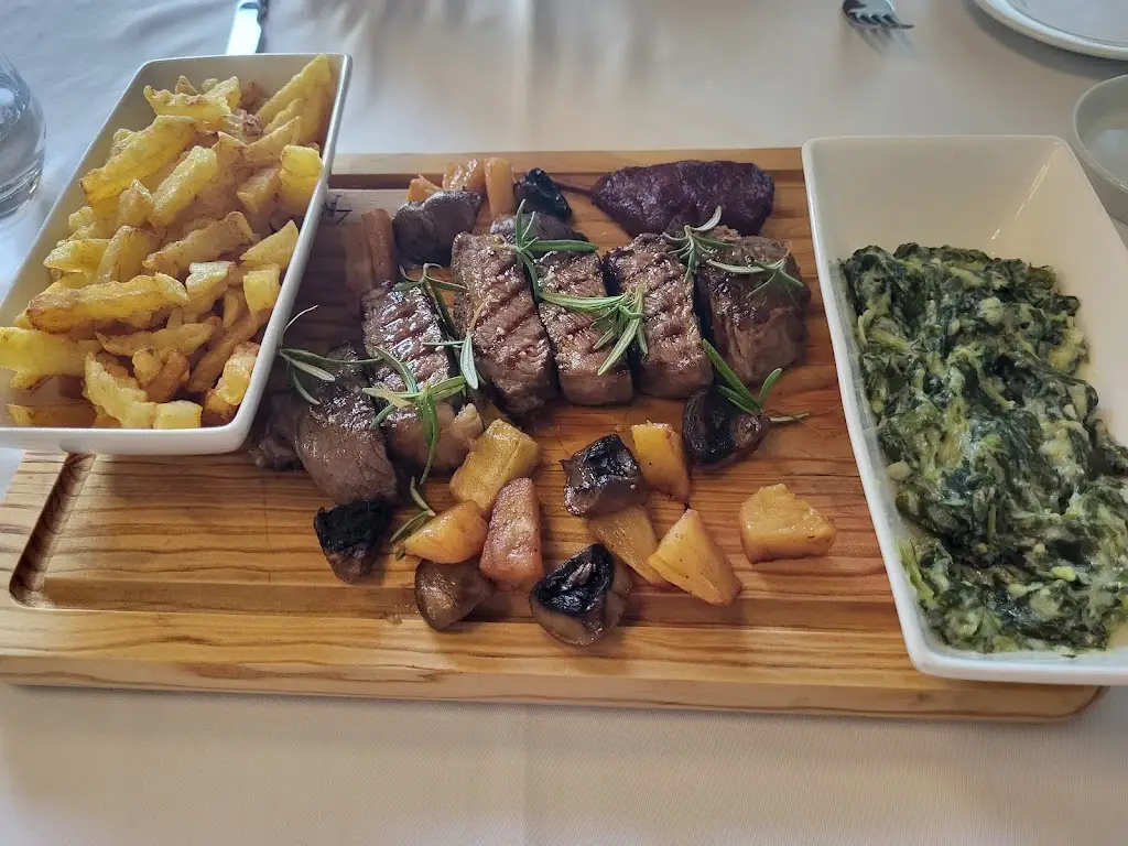 Ana Jorge_Restaurante Solar Dos Cáceres_Vila Soeiro do Chão_review