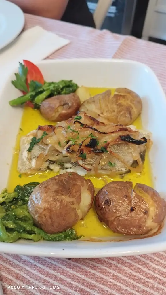 Ursula Marques Silva_Casa das Castas_Vilar Torpim_recensione