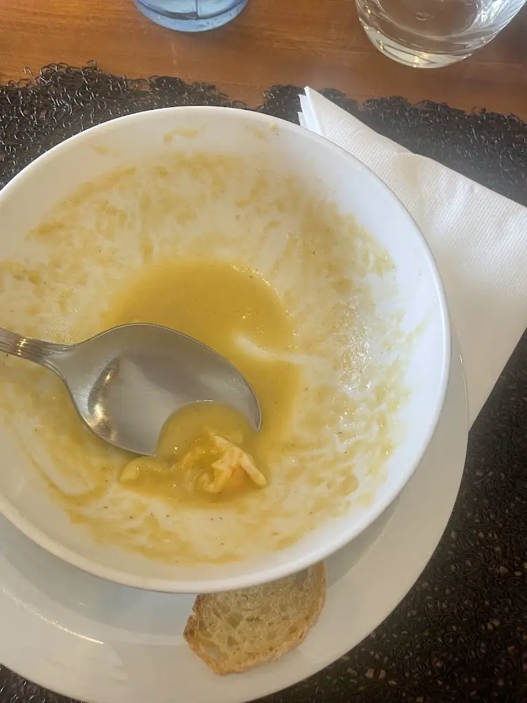 Luisa Martins_O Gafanhoto_Gafanha da Encarnação_recensione