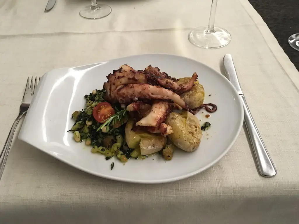 Grzegorz Szakuła_Restaurante Pérola Do Fétal_Batalha_recensione