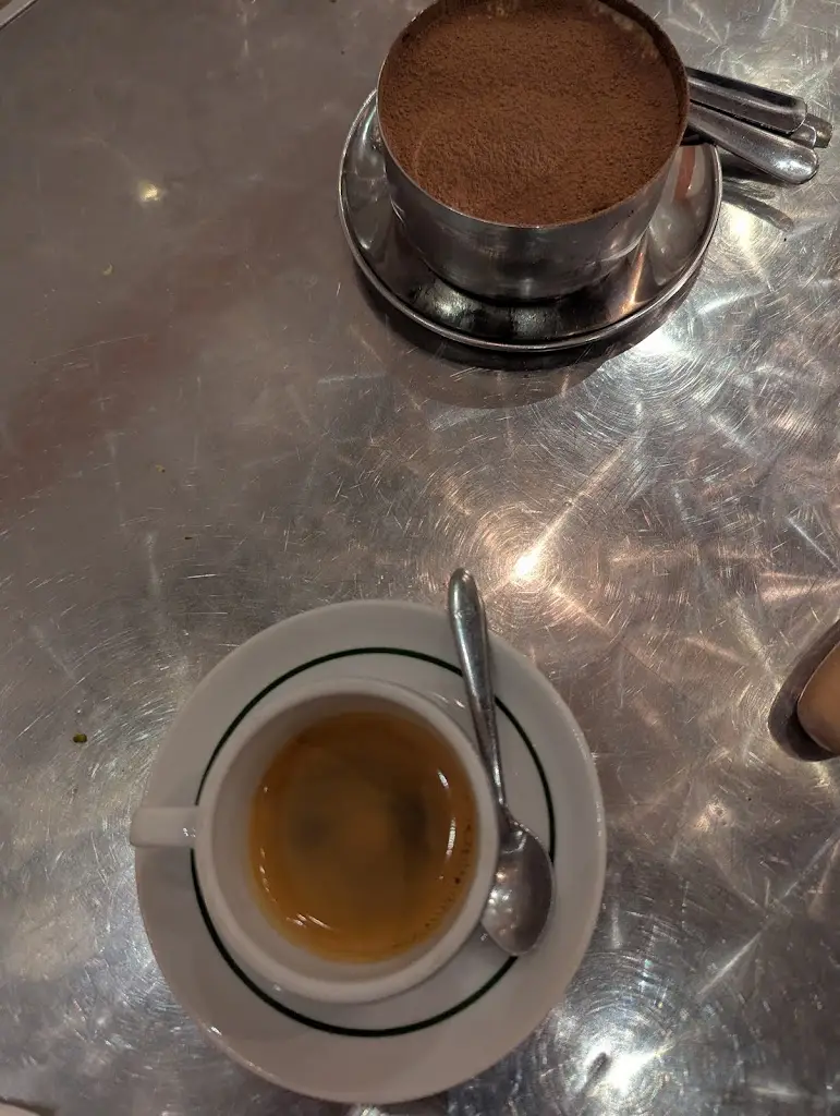 Rafael Vicente_Café Vesta_Benedita_review