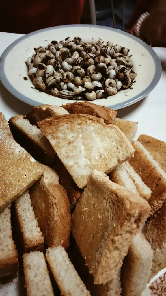 Alcidemar_Bar Chicote & Retiro da Ti Ermelinda_Castanheira de Pêra_reseña