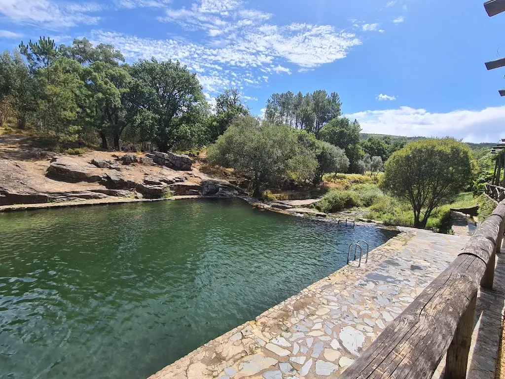 Praia Fluvial do Poço Corga restaurante en Castanheira de Pêra
