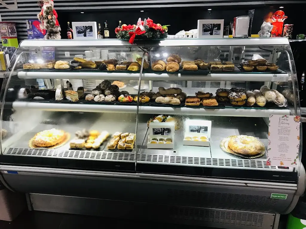 Pastelaria Antigona_Castanheira de Pêra_slider_image_3