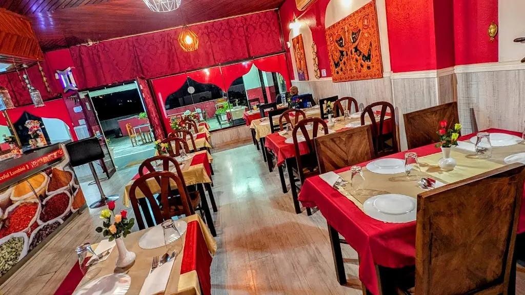 Peaceful Lumbini Restaurant & Bar ristorante a Aljubarrota