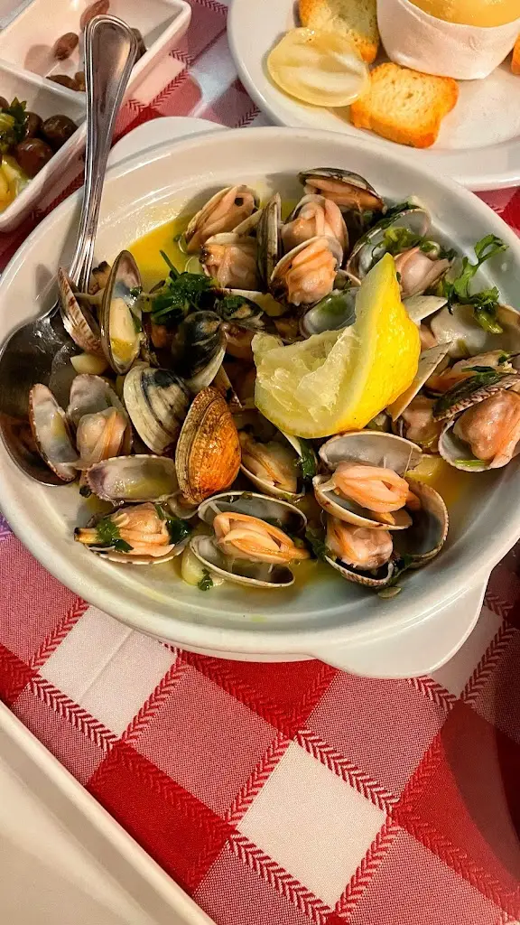 HENRIQUE ALEXANDER_Taberna do Anastácio_Leiria_reseña