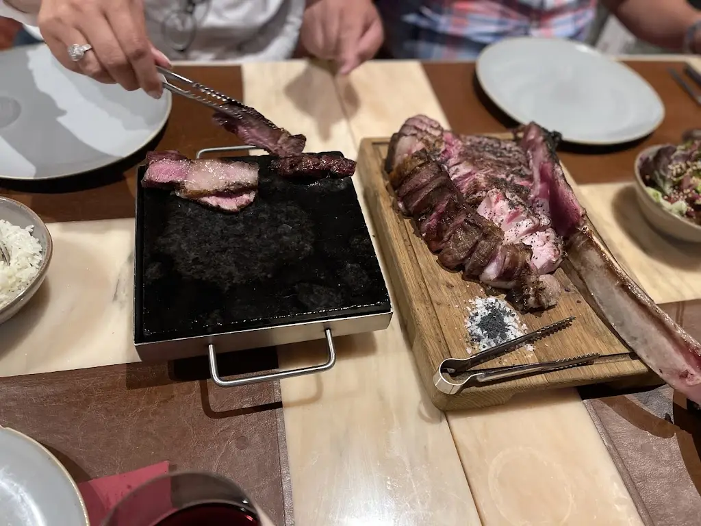 Caribbean Tina_Ferro em Brasa_Leiria_recensione