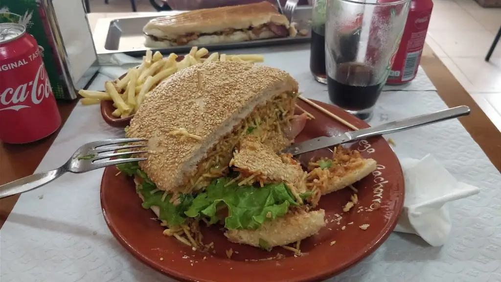 Menu_Mega Cachorro_Marinha Grande_immagine_8