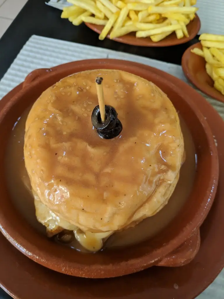 Mega Cachorro_Marinha Grande_slider_image_1