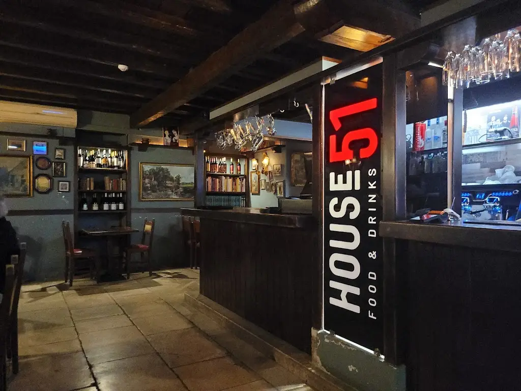 House 51 Food and Drinks_Alcobaça_slider_image_1