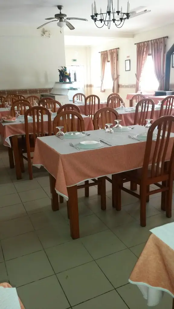 Cantinho da Lagoa ristorante a Nadadouro