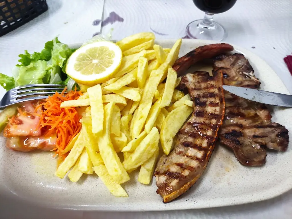 O Caçador ristorante a Figueiró Dos Vinhos