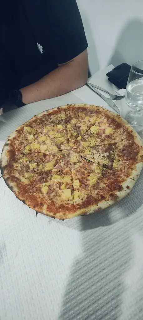 Menu_Pizzaria Bar Manjericão_Figueiró Dos Vinhos_imagen_7