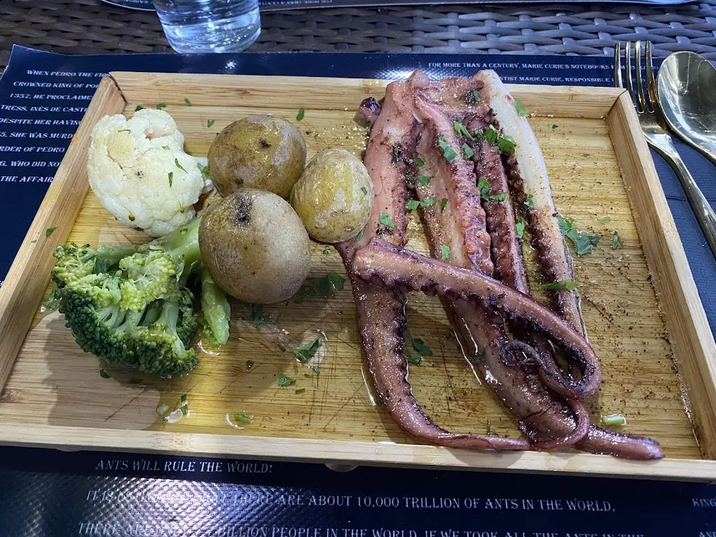 Menu_Madok Restaurante Castelo de Óbidos_Óbidos_immagine_8