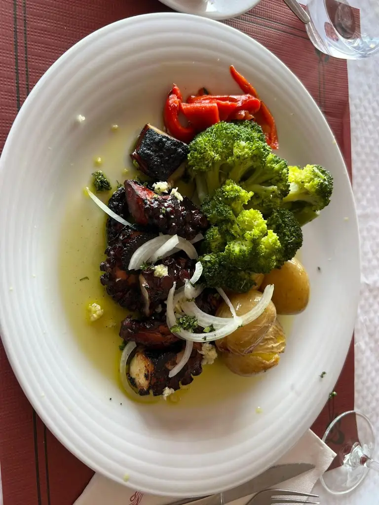 Andreana Cunha_Alcaide_Óbidos_reseña