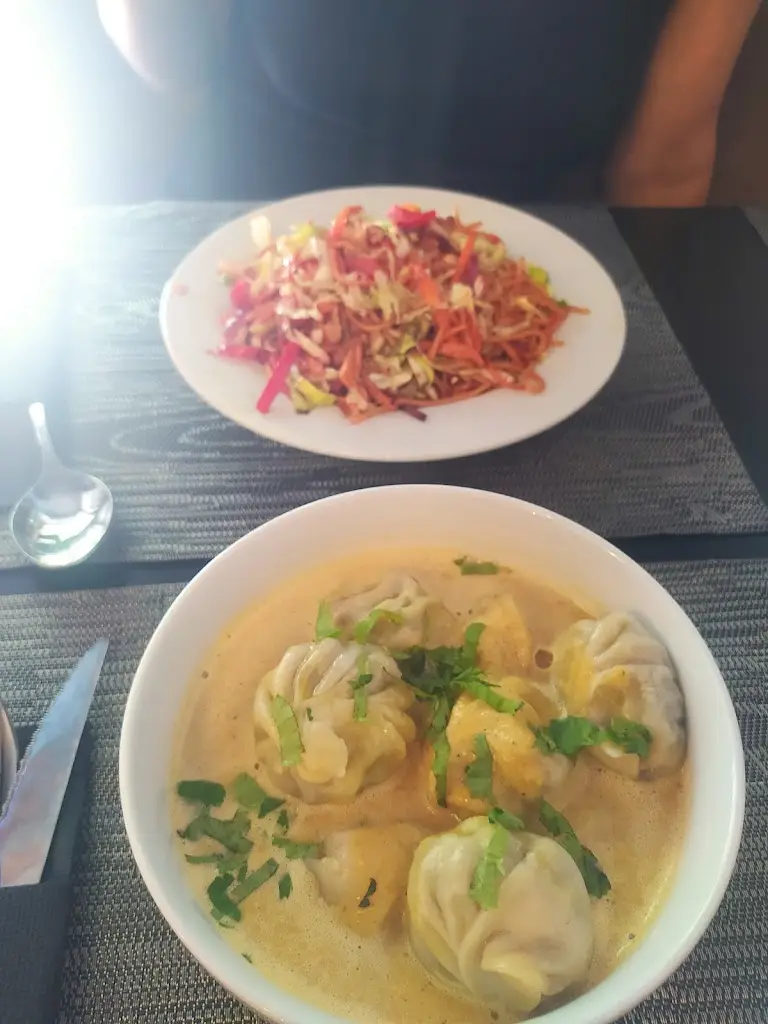 Kathrin Gutzeit_Tiger Belly Restaurant & Bar_Salir de Matos_recensione