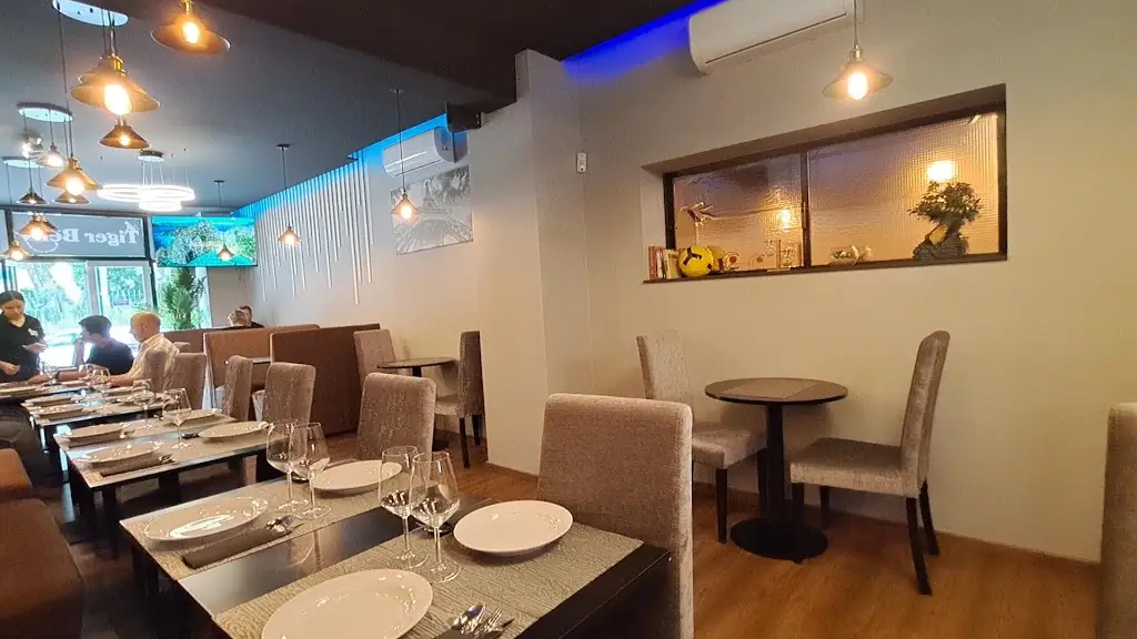 Tiger Belly Restaurant & Bar_Salir de Matos_slider_image_2