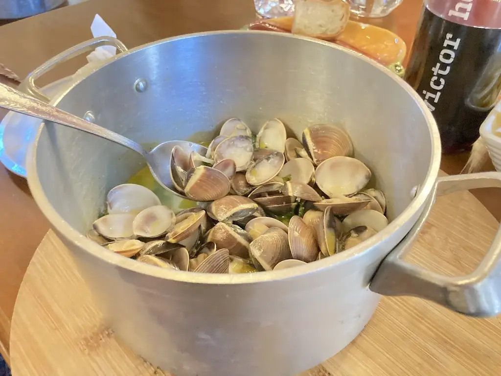 Bob Lewis_Em Banho Maria_Serra de El-Rei_reseña