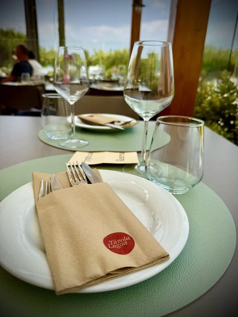 Yuriy Ryabikov_Távola Lagoa_Foz do Arelho_recensione