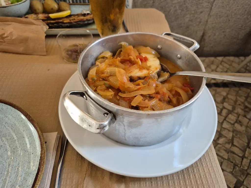 Daniel West_Maria do Mar_Nazaré_recensione