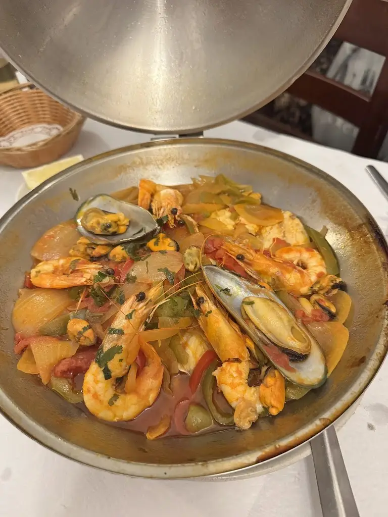 Karina Muller_Restaurante A Tasquinha_Nazaré_reseña