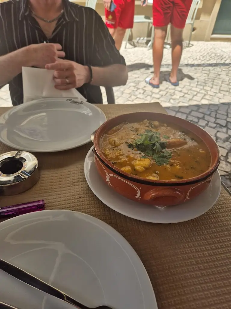 Abbey Smith_O Veleiro_Nazaré_recensione