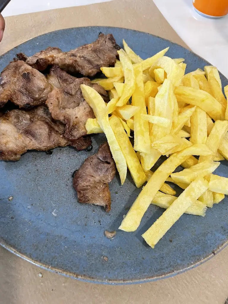 Yannick Ferreira_Taverna do 8 ó 80_Nazaré_recensione