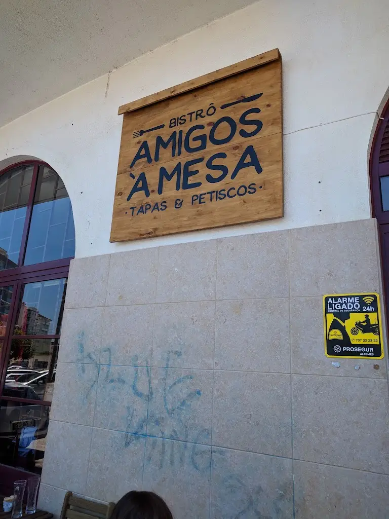 Joao Marques_Amigos A Mesa_Alenquer_recensione