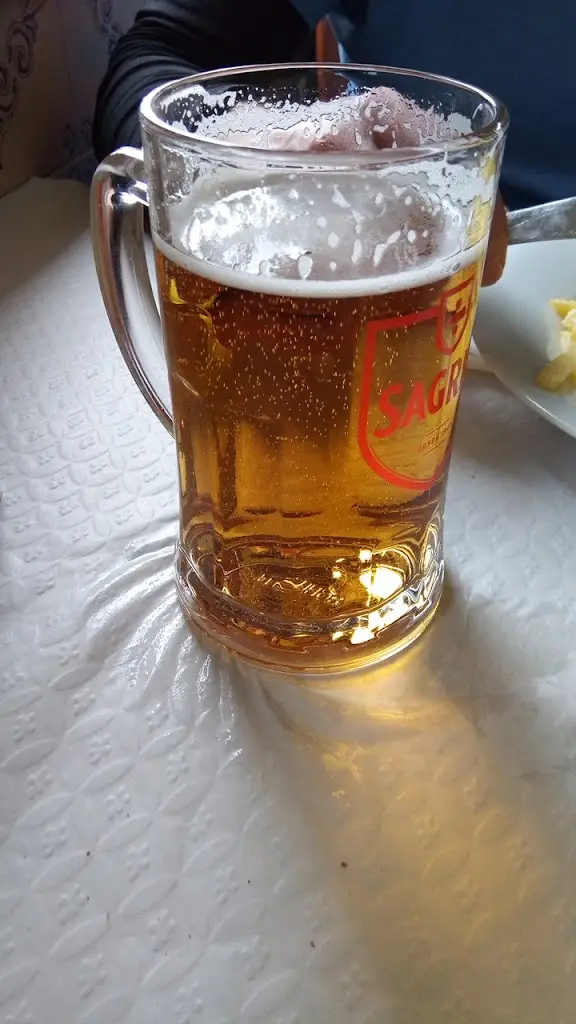 Restaurante D. Dinis. Churrasqueira_Pataias_slider_image_3