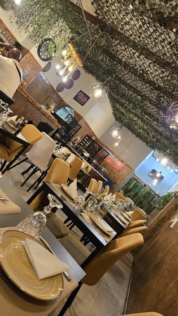 Yasin Javaid_Leila’s Halal Cuisine_Algueirão_recensione