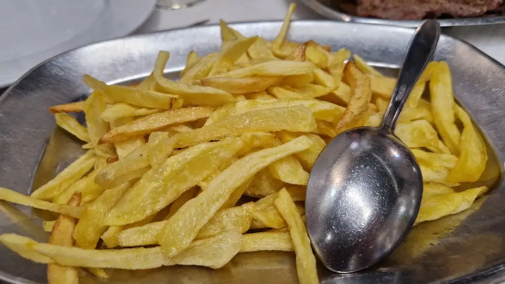 Joao Magalhaes_A Galé dos Manos_Benfica_reseña