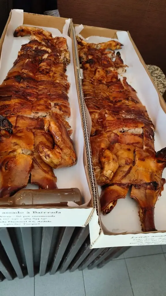 Sal_Pátio do Leitão_Turquel_reseña