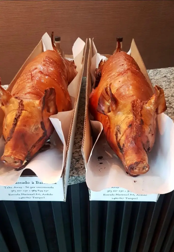 Pátio do Leitão_Turquel_slider_image_3