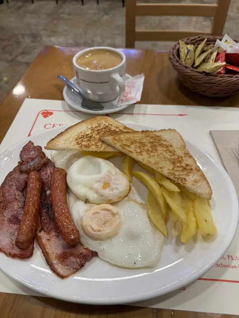 Dona Miranda_Camarate_slider_image_3