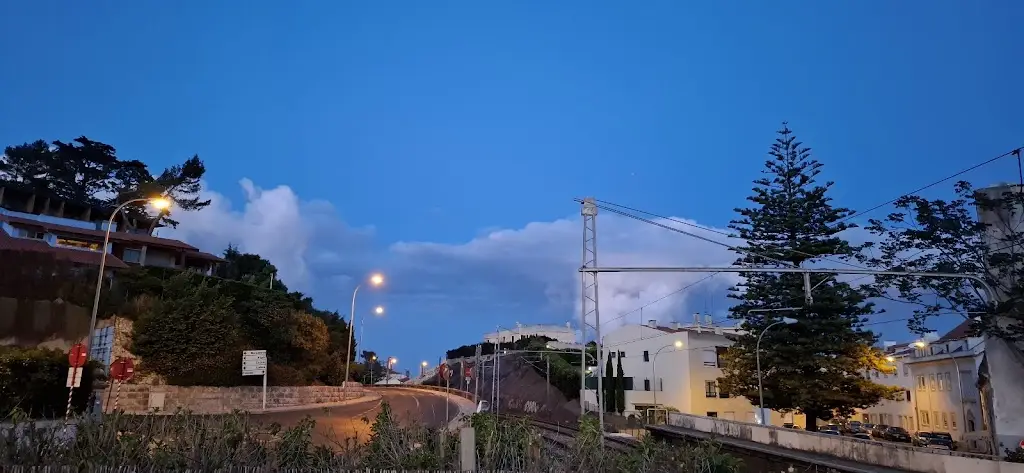 Husain Ahmed Emran_Train - Restaurant & Bar_Caxias_recensione