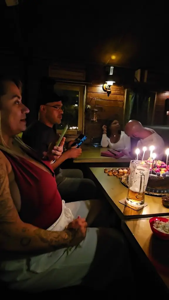 Train - Restaurant & Bar_Caxias_slider_image_2