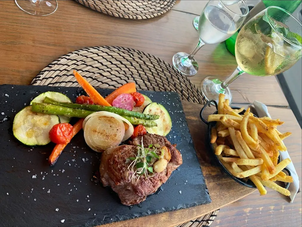 Julian Milek_Pop's Steak House_Lourinhã_review