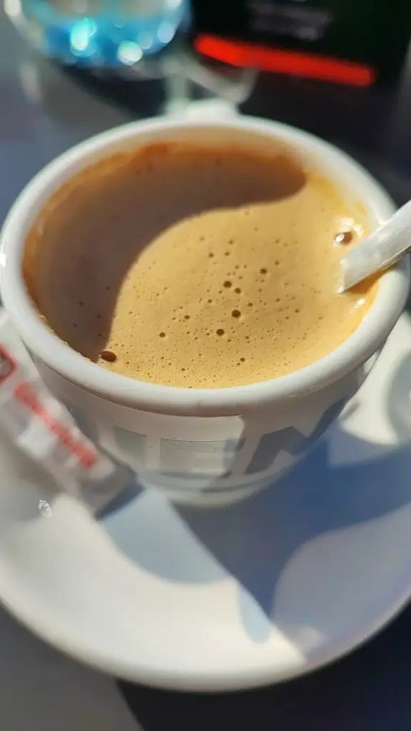 Menu_Salty Beach Bar_Lourinhã_immagine_9