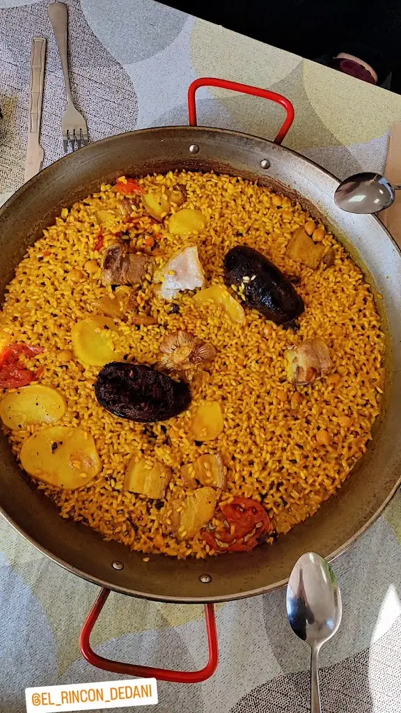 Tuomas Oja_Salty Beach Bar_Lourinhã_recensione