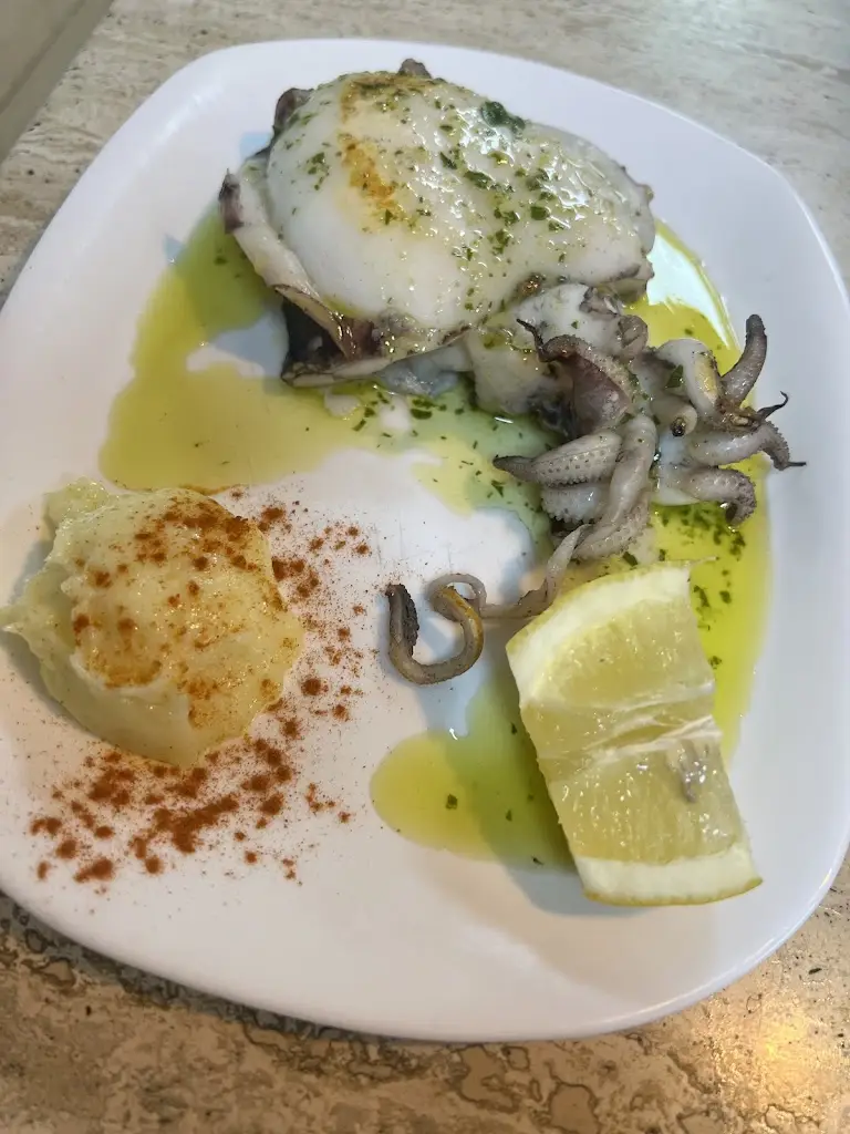 Salty Beach Bar_Lourinhã_slider_image_2