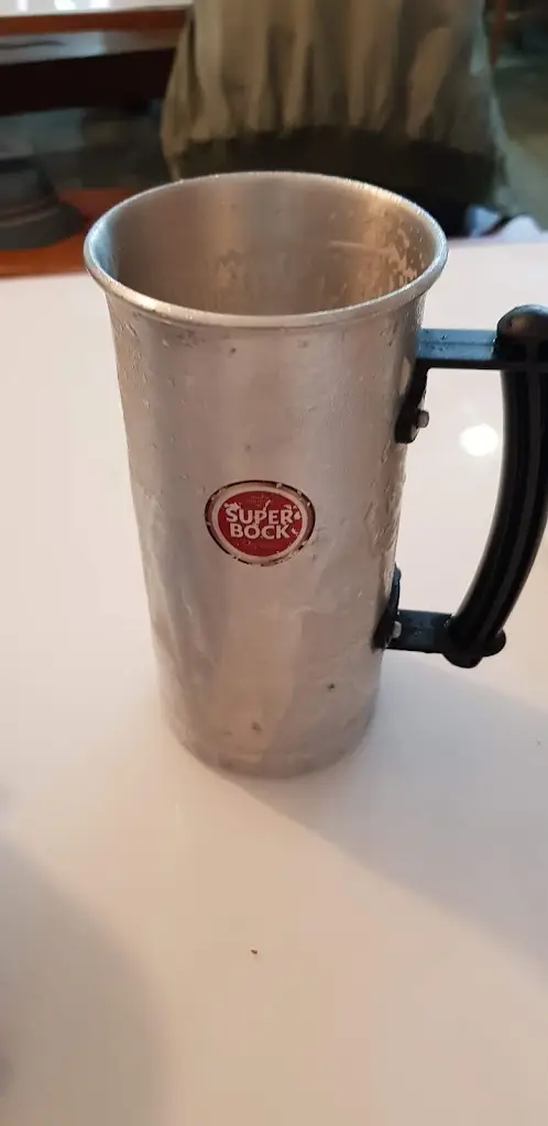 Bernardo Elias_Duas Rodas_Famões_recensione