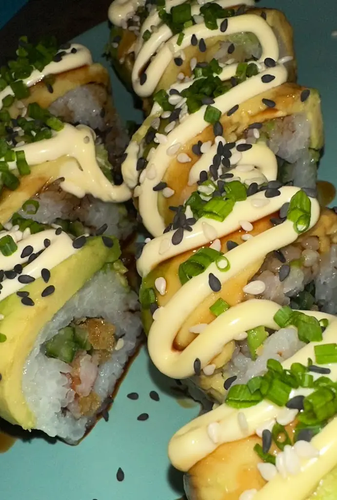 Duda Bonato_Famões Sushi e Café_Famões_Bewertung