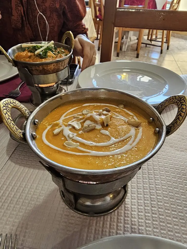 Ana Mata_NAMASTEY INDIA_Massamá_recensione